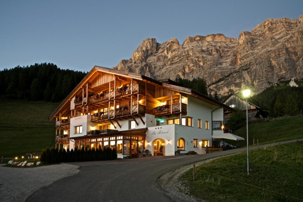 B&B - Hotel Ciasa Rue Blanch 圣卡夏诺 外观 照片
